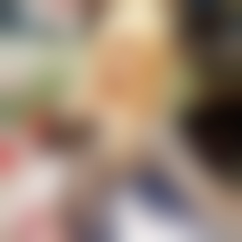 Clope ou pipe pour tgirl en fishnet