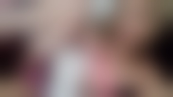 Clichy : Mate ma queue sous ma jupe