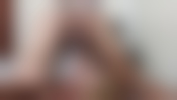 Bobigny : T-girl star du cul et autofellation