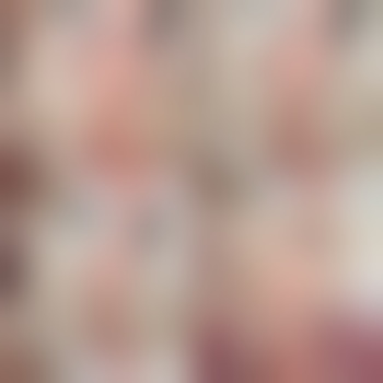 Blonde et pulpeuse t-girl de 30 ans