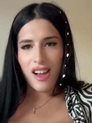 Tout ce qu&rsquo;il faut pour être ta maîtresse transexuelle, Le Crès